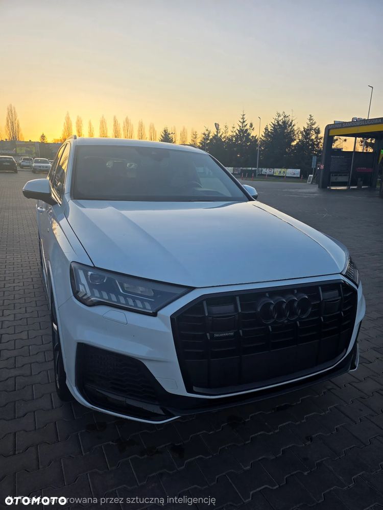 Audi Q7 55 TFSI quattro tiptronic S line - 1