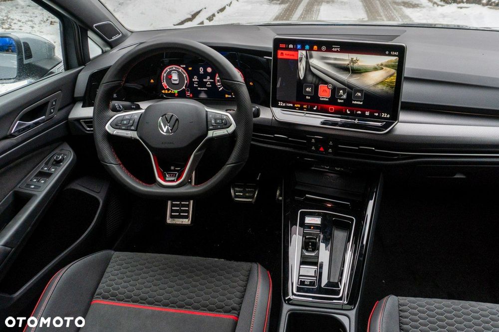 Volkswagen Golf - 23