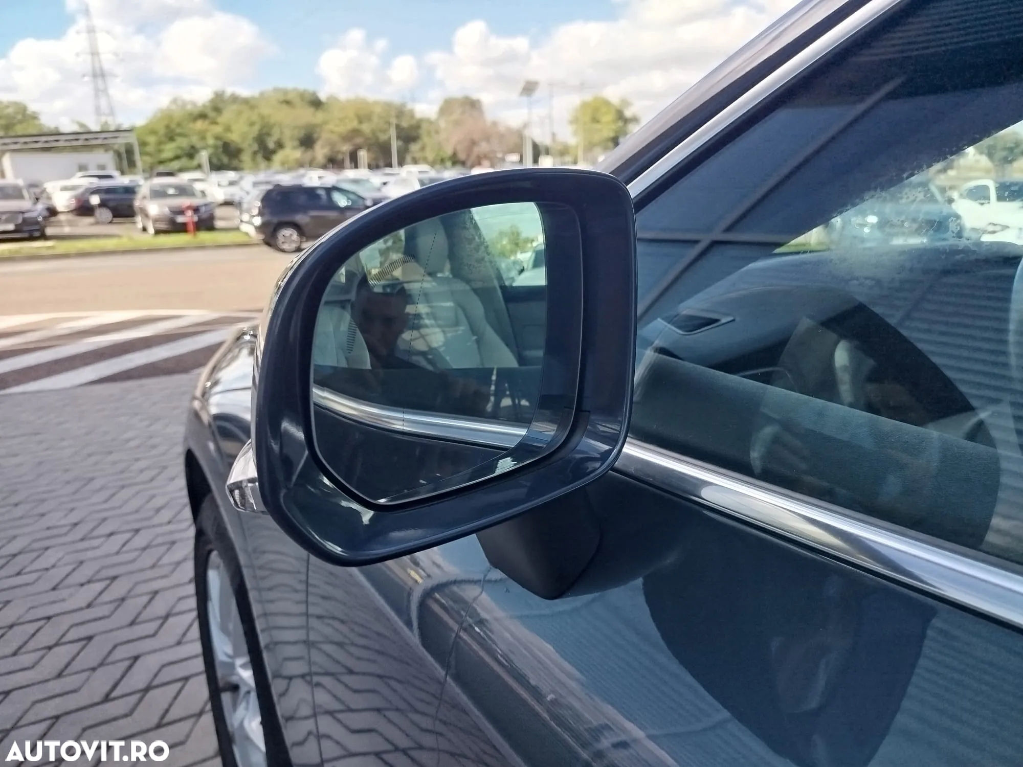 Volvo XC 60 B4 MHEV Momentum Pro - 10