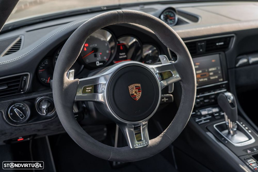 Porsche 911 (991) Carrera 4 GTS PDK - 14