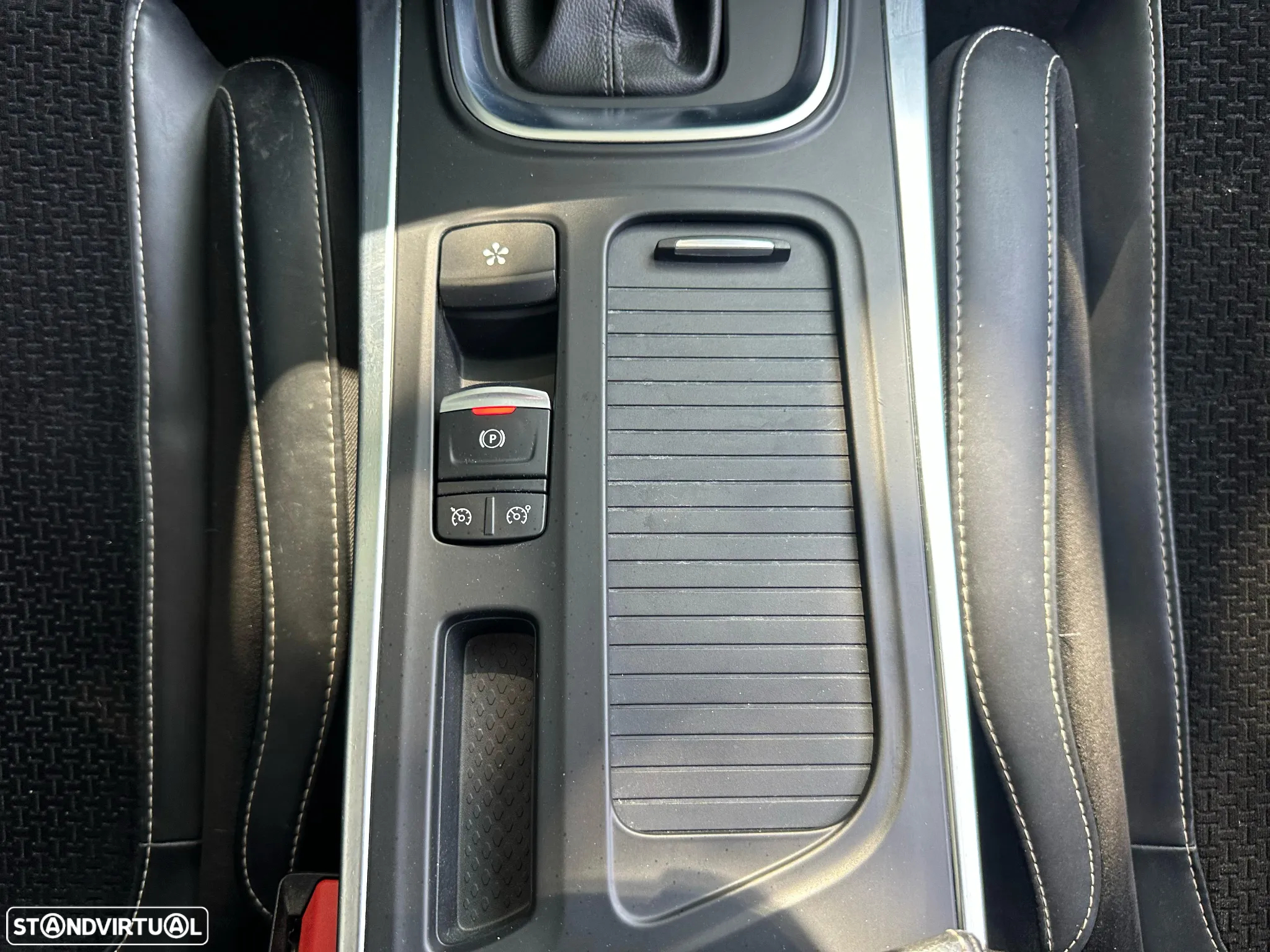 Renault Mégane 1.2 TCE GT Line EDC J18 - 31