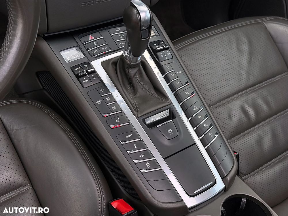 Porsche Macan GTS PDK - 12