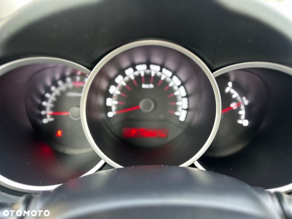 Kia Venga 1.6 CVVT Automatik Platinum Edition - 27