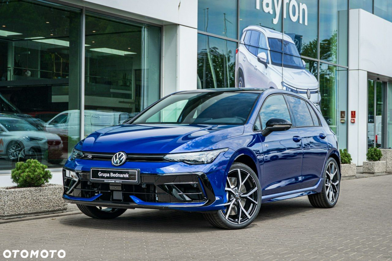 Volkswagen Golf - 2