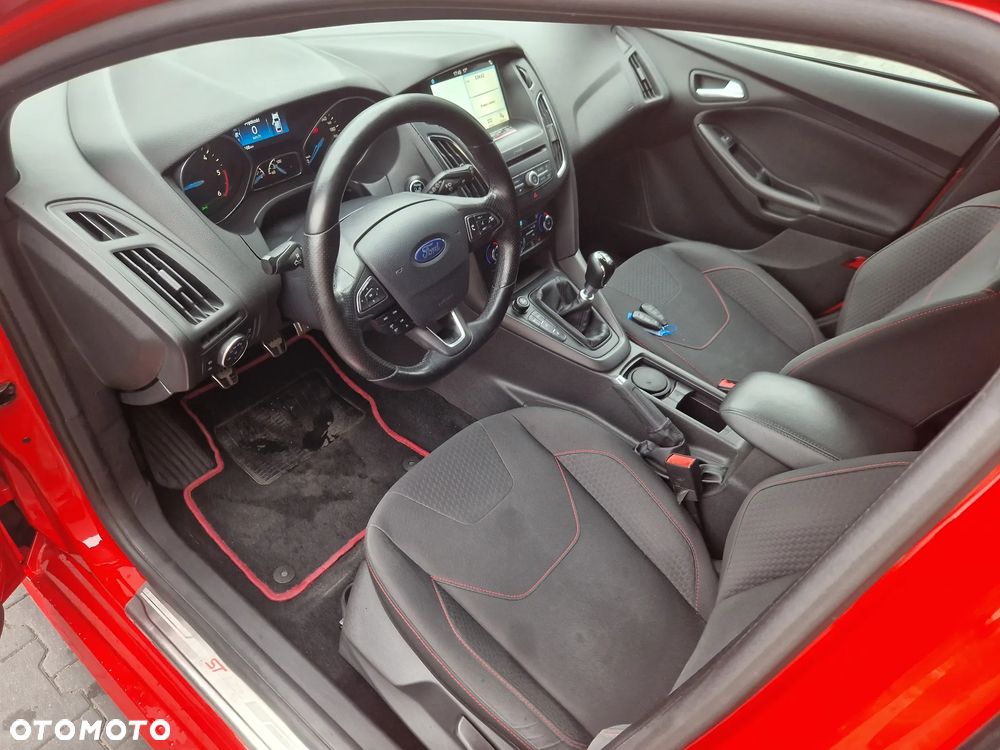 Ford Focus 2.0 TDCi ST-Line Red ASS - 23