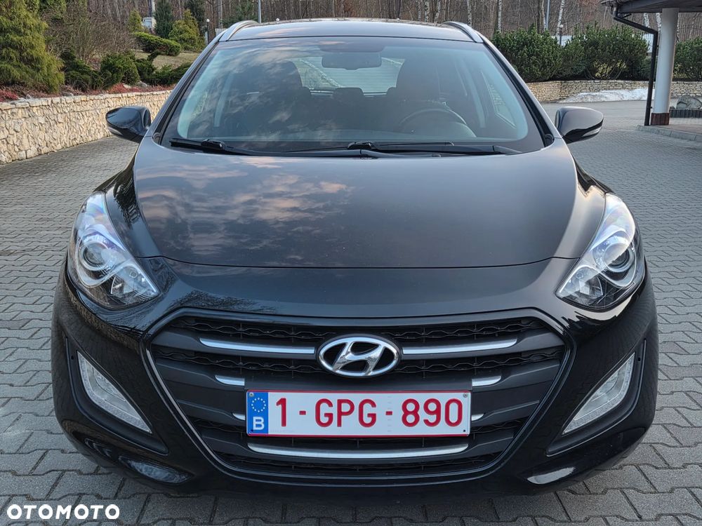 Hyundai i30 Kombi 1.6 GDi DCT Premium - 13