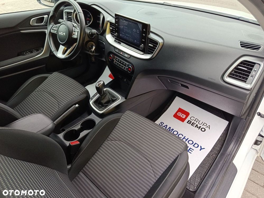 Kia Ceed 1.5 T-GDI M - 16