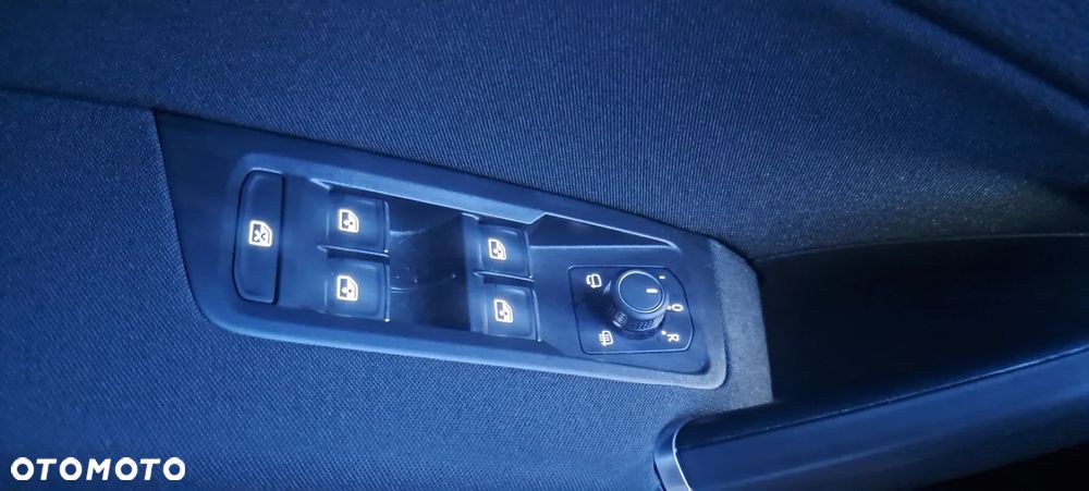 Volkswagen Touran 2.0 TDI BMT Highline DSG - 27
