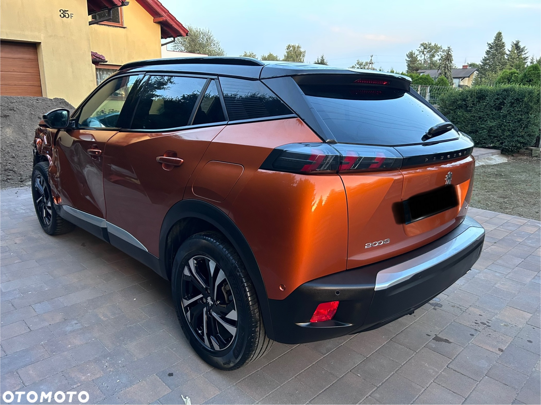 Peugeot 2008 BlueHDi 130 EAT8 GT - 10