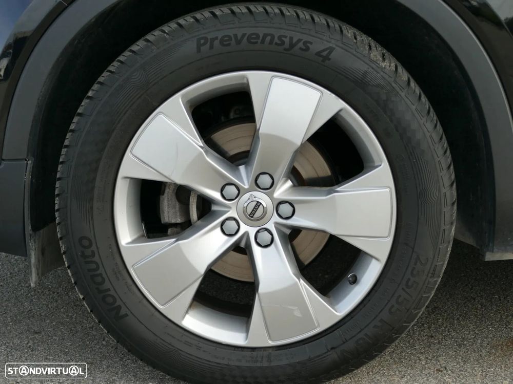 Volvo XC 40 2.0 D3 Momentum Geartronic - 5