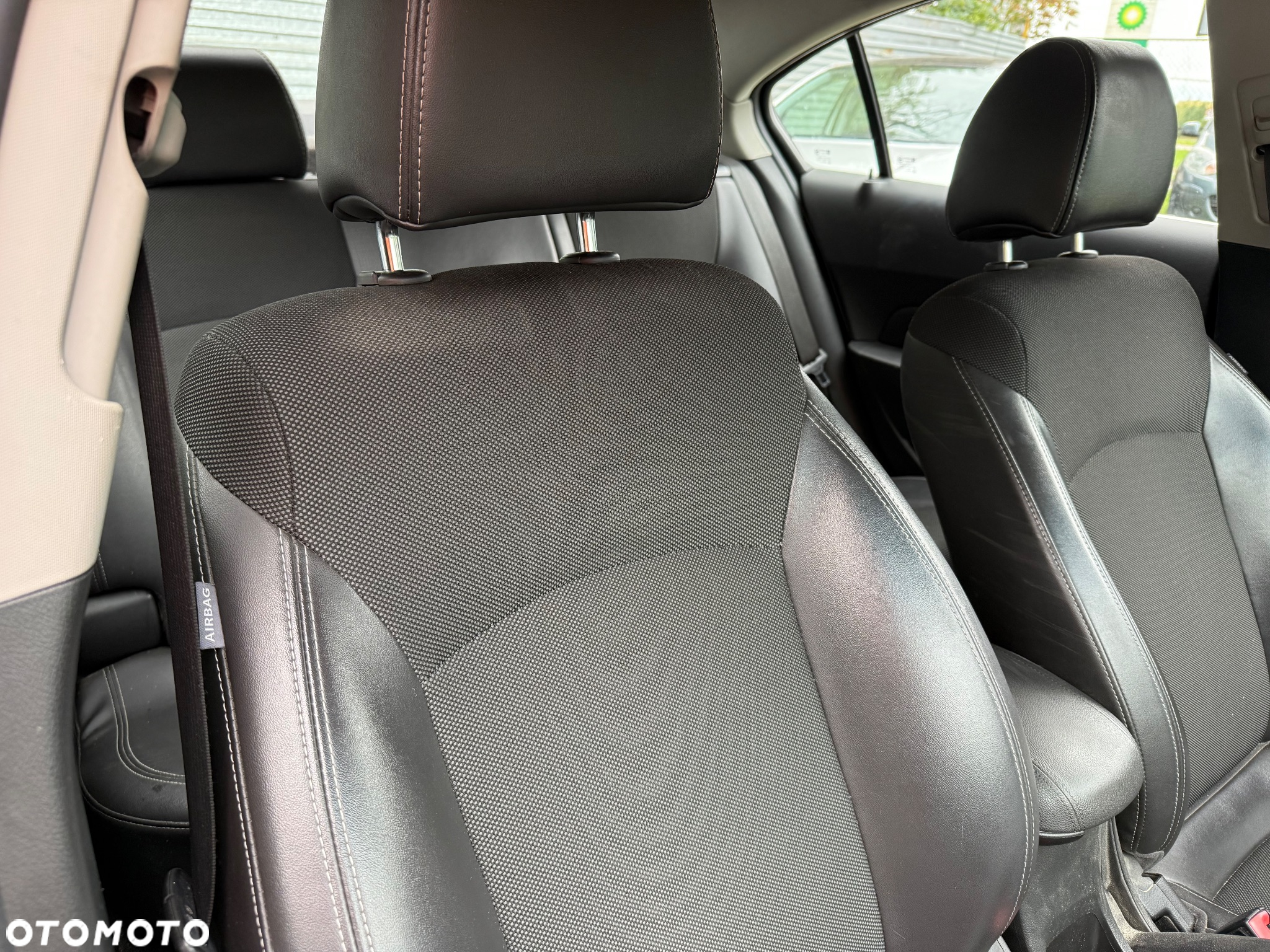 Chevrolet Cruze - 27