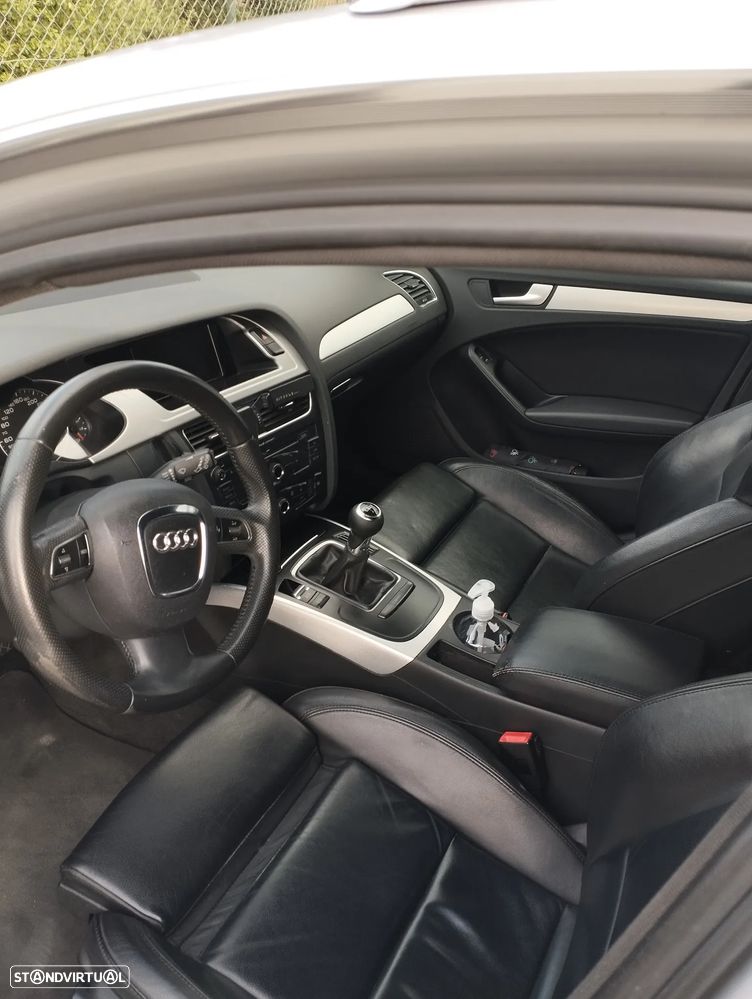 Audi A4 Avant - 11