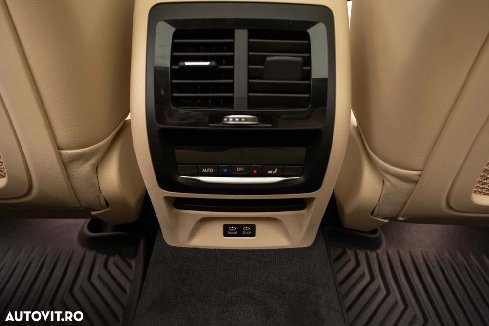 BMW X3 xDrive30e AT PHEV - 28
