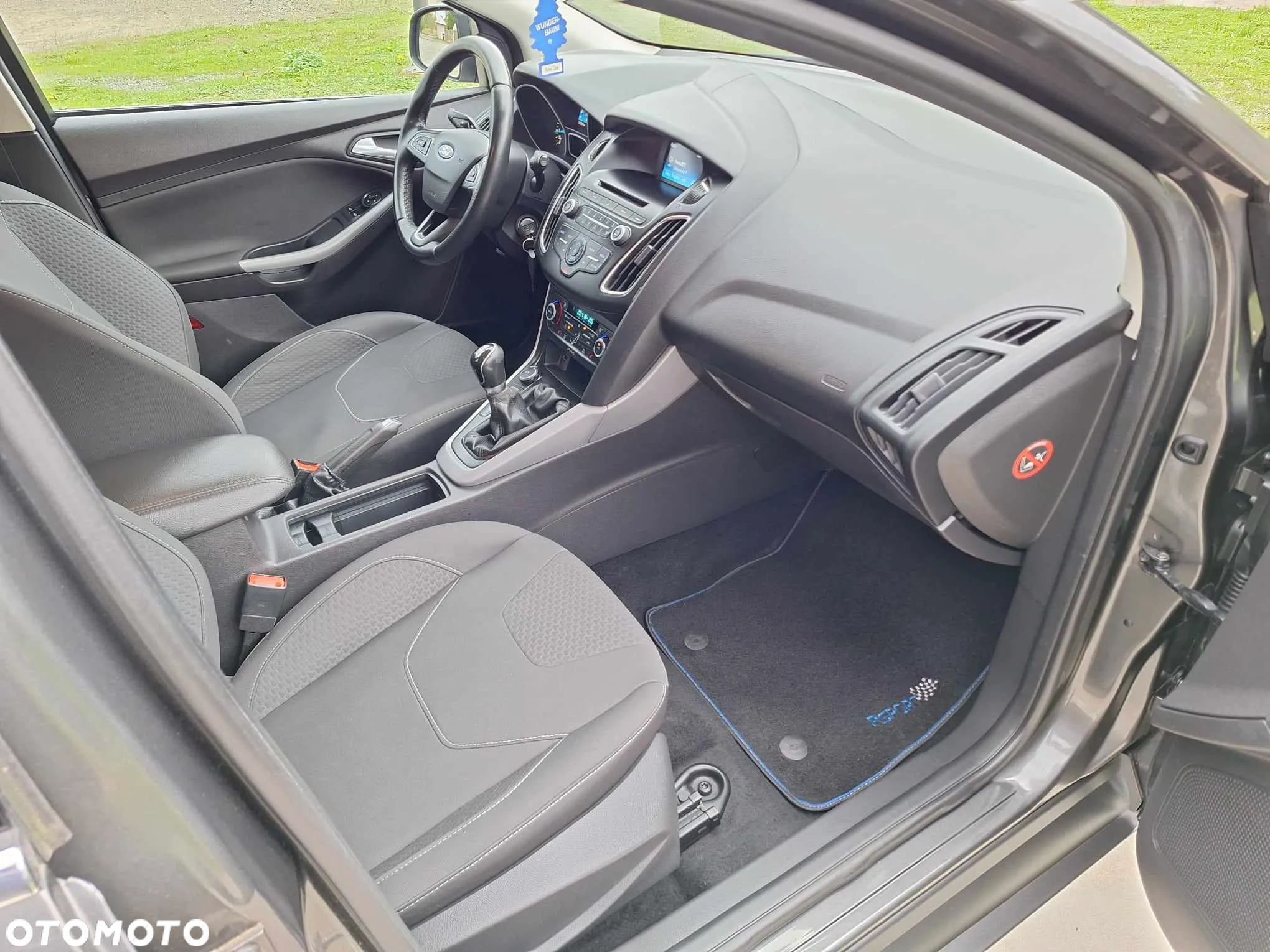 Ford Focus 1.0 EcoBoost Start-Stopp-System TITANIUM - 6