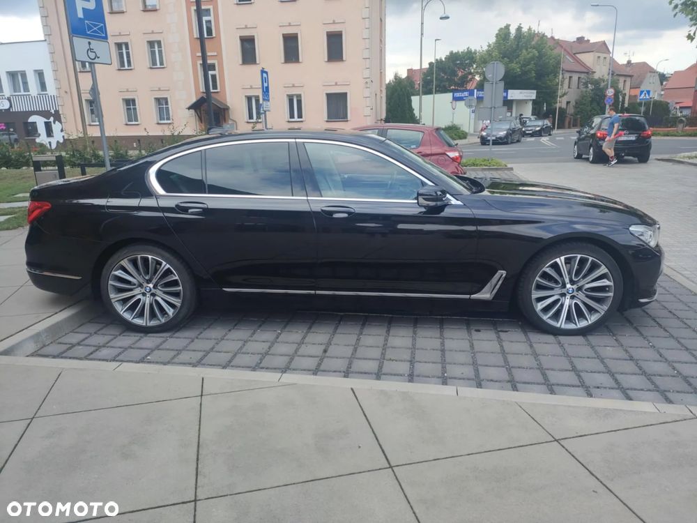 BMW Seria 7 730d xDrive - 24