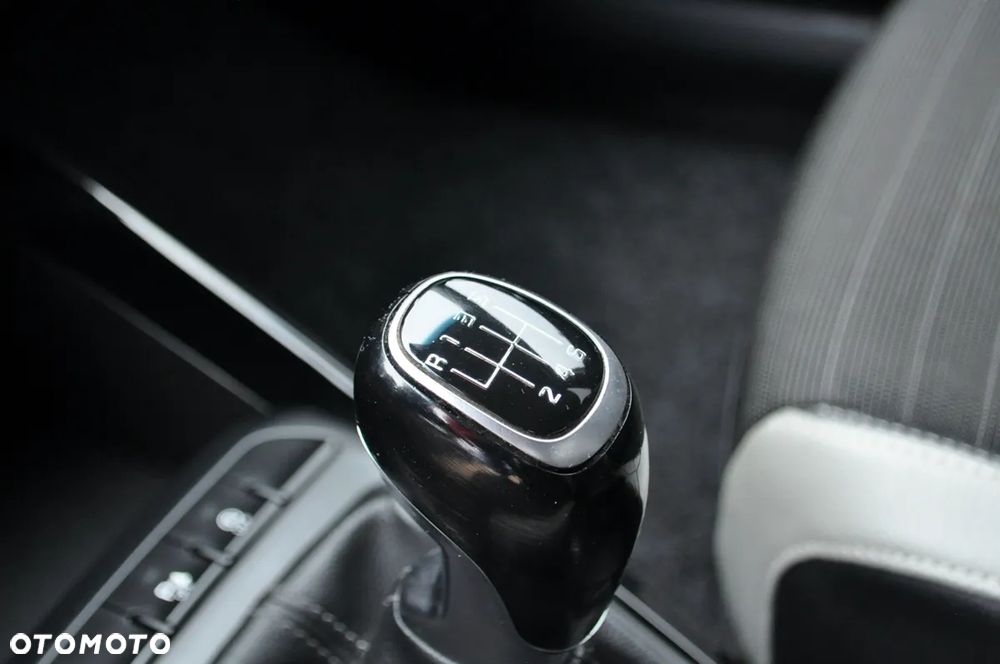 Kia Stonic 1.0 T-GDI 120 Spirit - 23