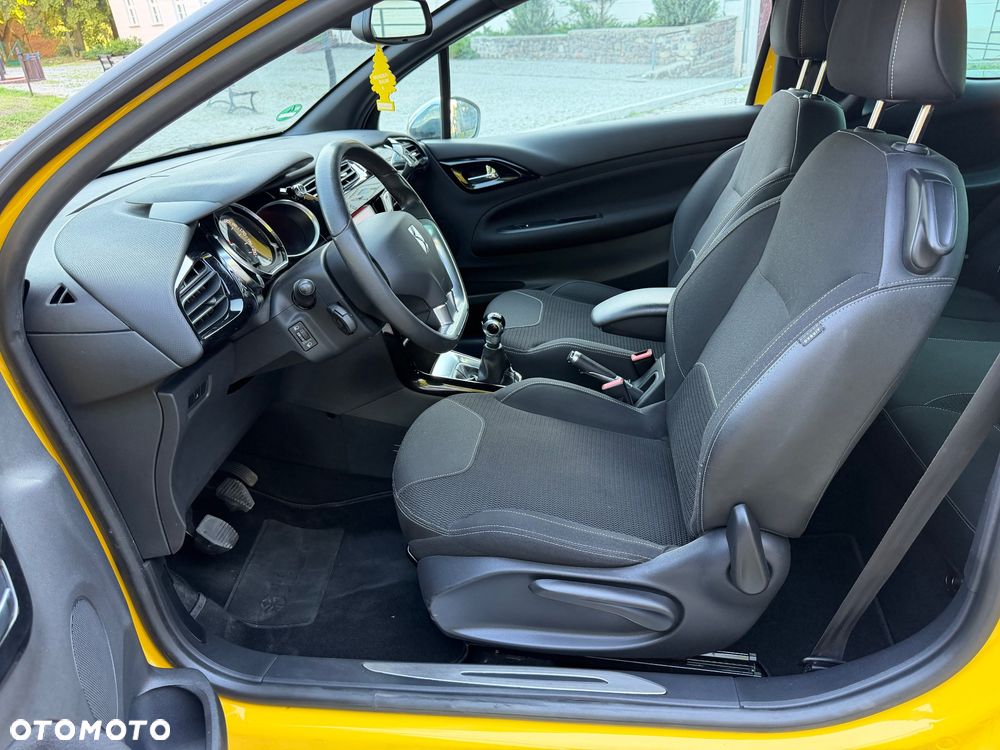 Citroën DS3 HDi 90 FAP SoChic - 13