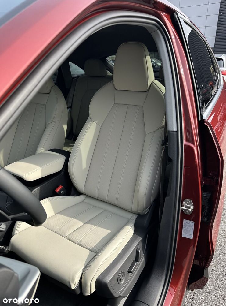 Audi Q5 Sportback - 13