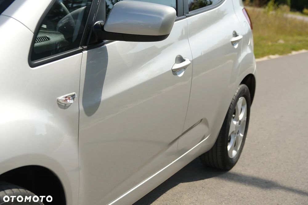 Kia Venga - 12