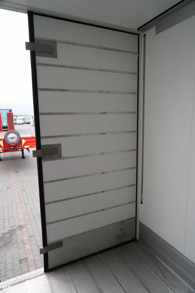 Schmitz Cargobull CHŁODNIA / THERMO KING SLX 300 / DOPPELSTOCK / 2025 ROK / - 27