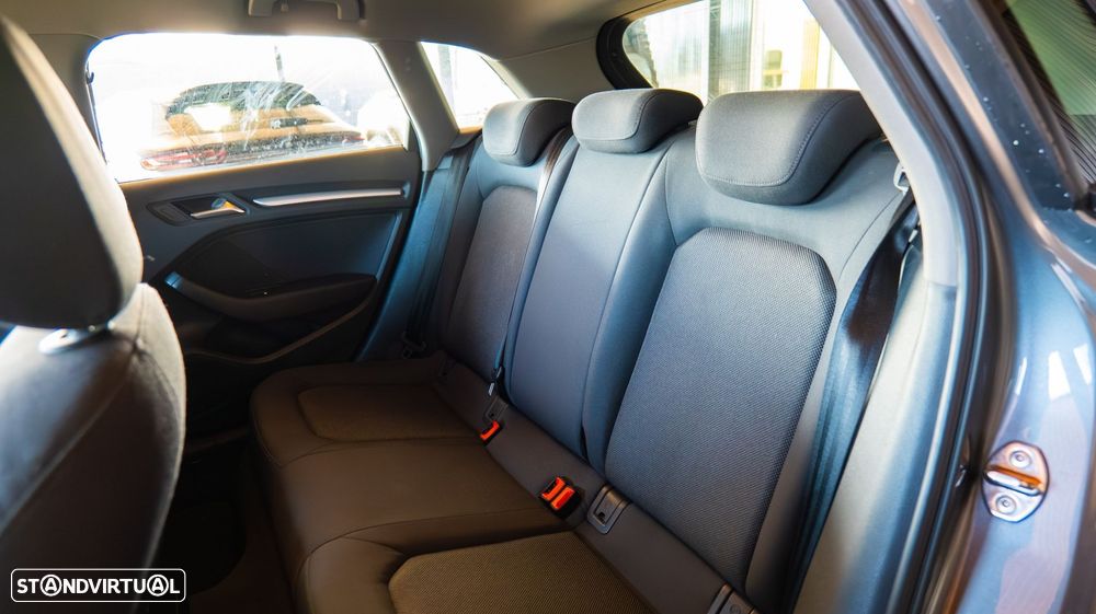 Audi A3 Sportback 1.6 TDI Design - 25