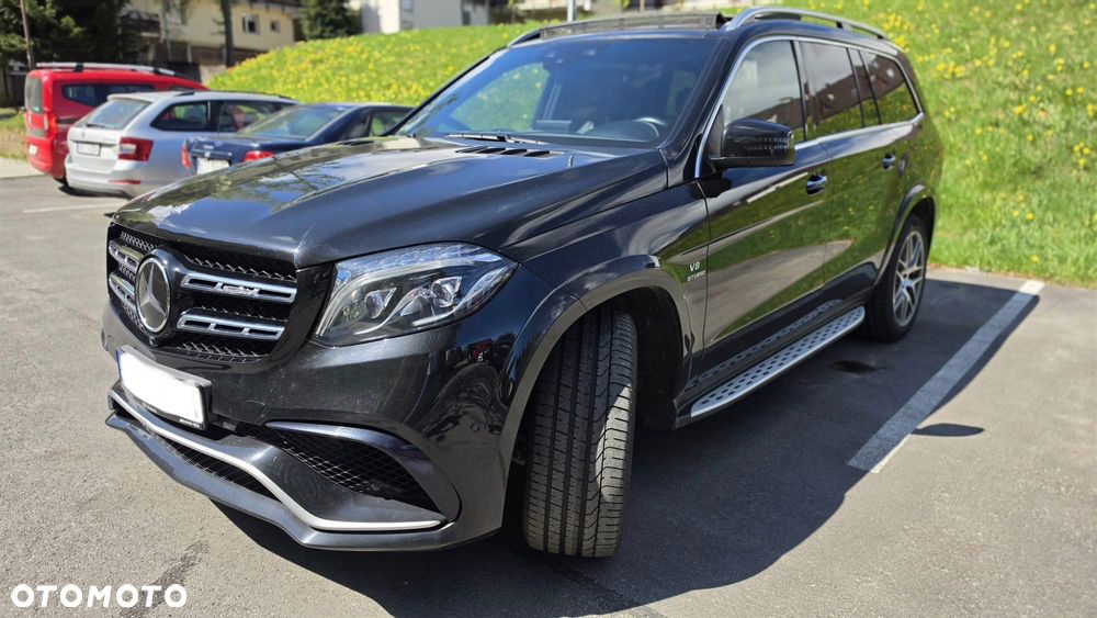 Mercedes-Benz GLS - 1