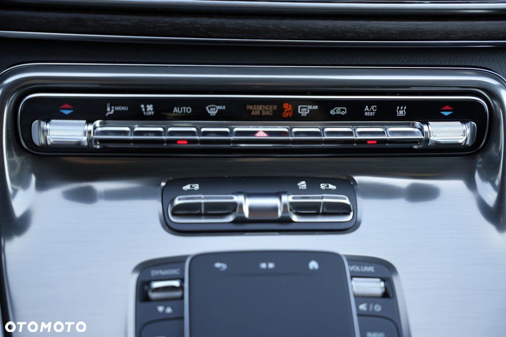 Mercedes-Benz Klasa V 300 d 4-Matic 9G-Tronic - 15