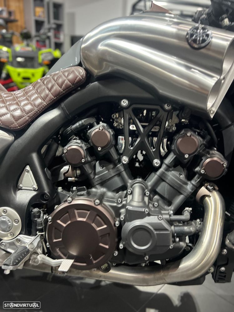 Yamaha Vmax 1700 - 11