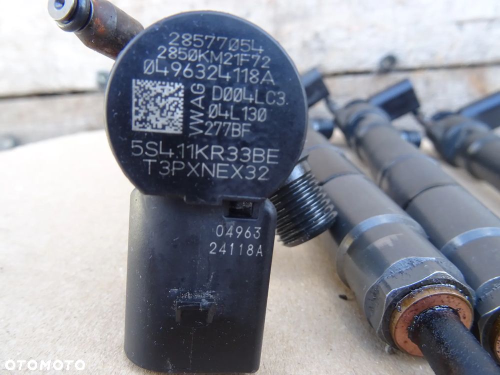 WTRYSK WTRYSKIWACZ 04L130277BF VW AUDI 1.6 TDI - 3