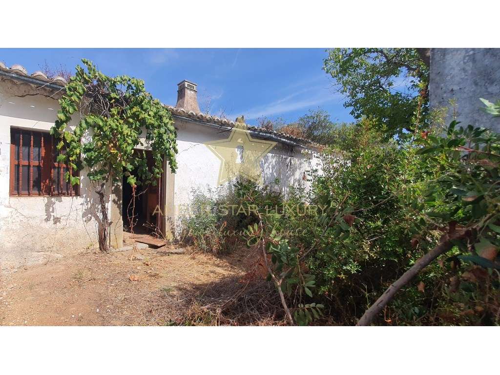 Casa para Reconstrução em Loulé - Reabilite, Transforme, Valorize - Grande imagem: 2/13