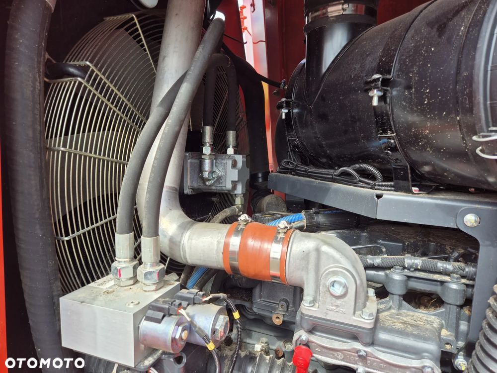 Kuhn SPW 22 Intense / 1WŁ. / NOWY SERWIS / 2 ŚLIMAKI / 22M3  / SUPER STAN / PASZOWÓZ SAMO JEZDNY - 29