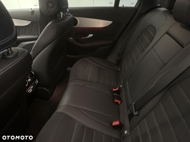 Mercedes-Benz GLC 300 e 4-Matic Business Edition - 21