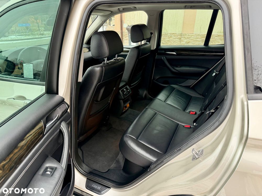 BMW X3 xDrive28i Sport-Aut M Sport - 16