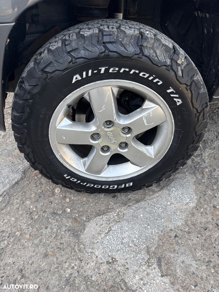 Jeep Grand Cherokee - 11