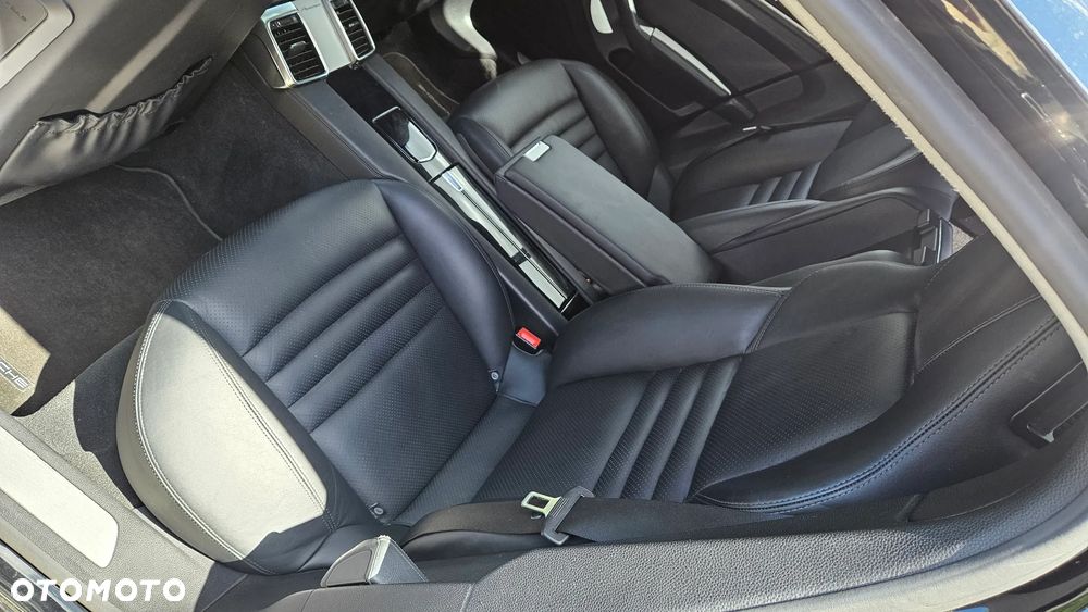 Porsche Panamera PDK - 12