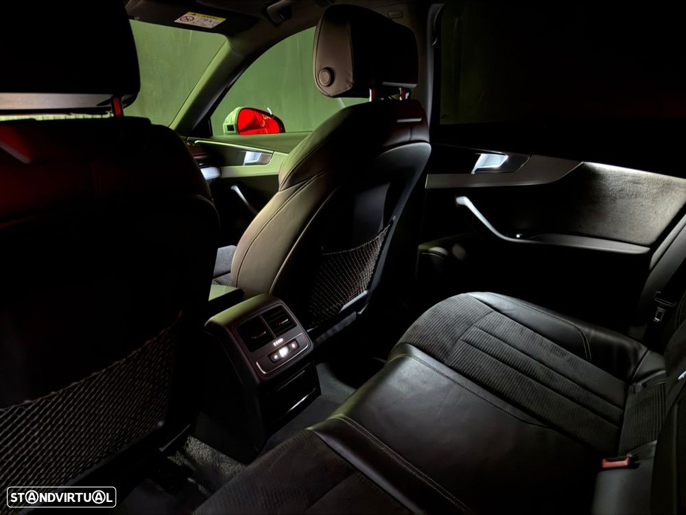 Audi A4 2.0 TDI S-line S tronic - 52