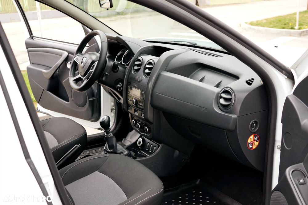 Dacia Duster dCi 110 FAP 4x4 Laureate - 13
