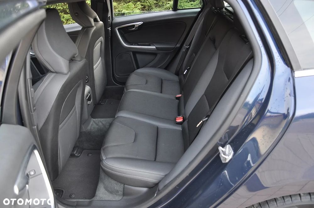 Volvo V60 D4 Geartronic - 22