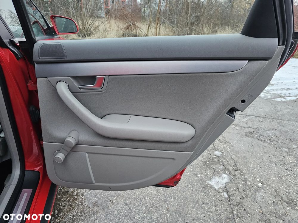 Audi A4 Avant 2.0 TDI - 27