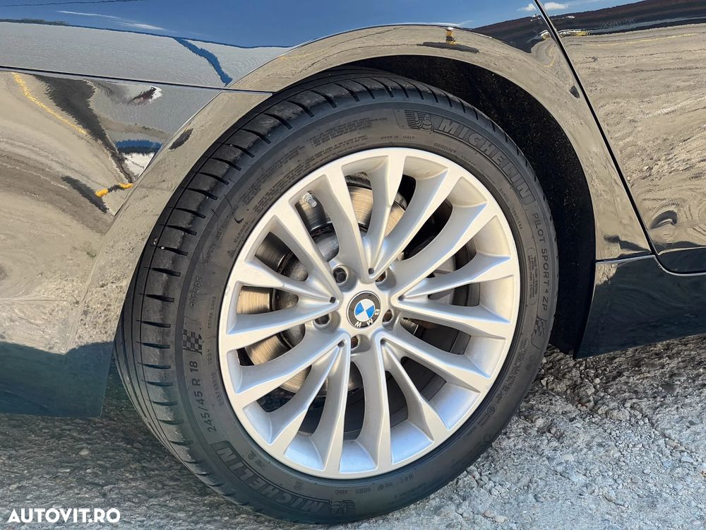 BMW Seria 5 530i AT - 29