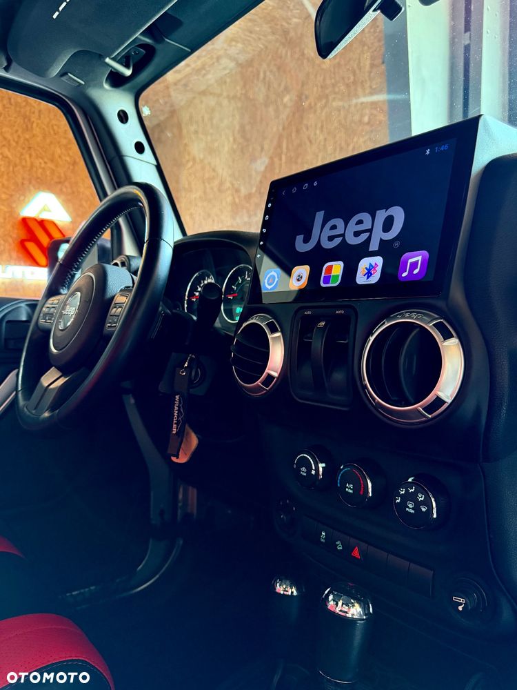 Jeep Wrangler 3.6 Sahara - 32