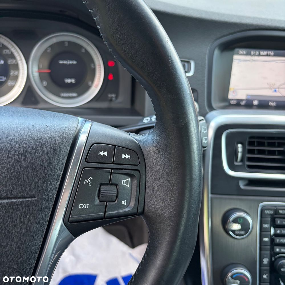 Volvo V60 D3 Momentum - 18