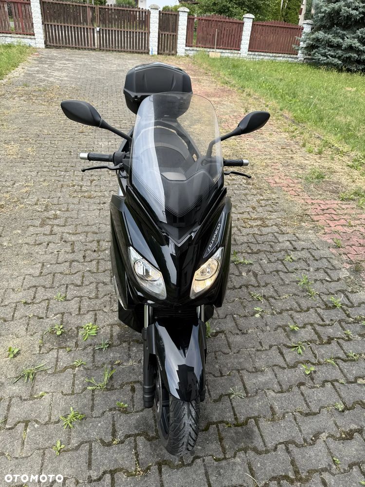 Yamaha X-max - 4