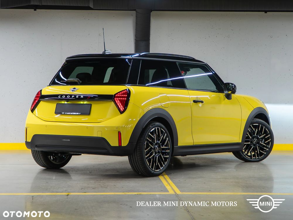MINI Cooper S Favoured Trim - 4