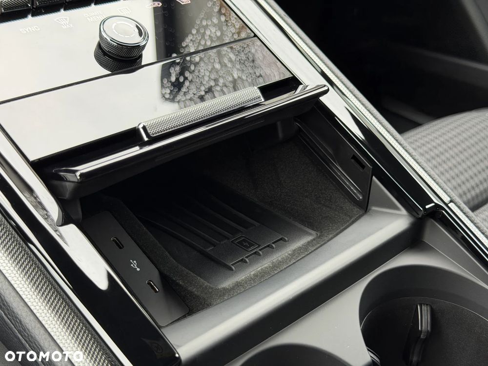 Porsche Panamera 4 - 33