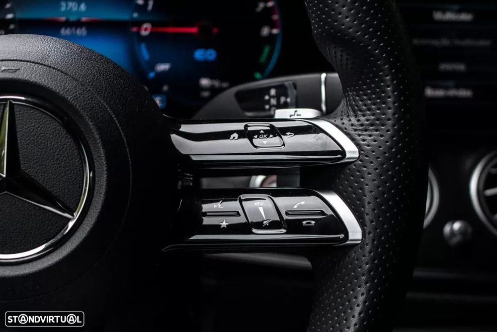 Mercedes-Benz E 300 e AMG Line - 16