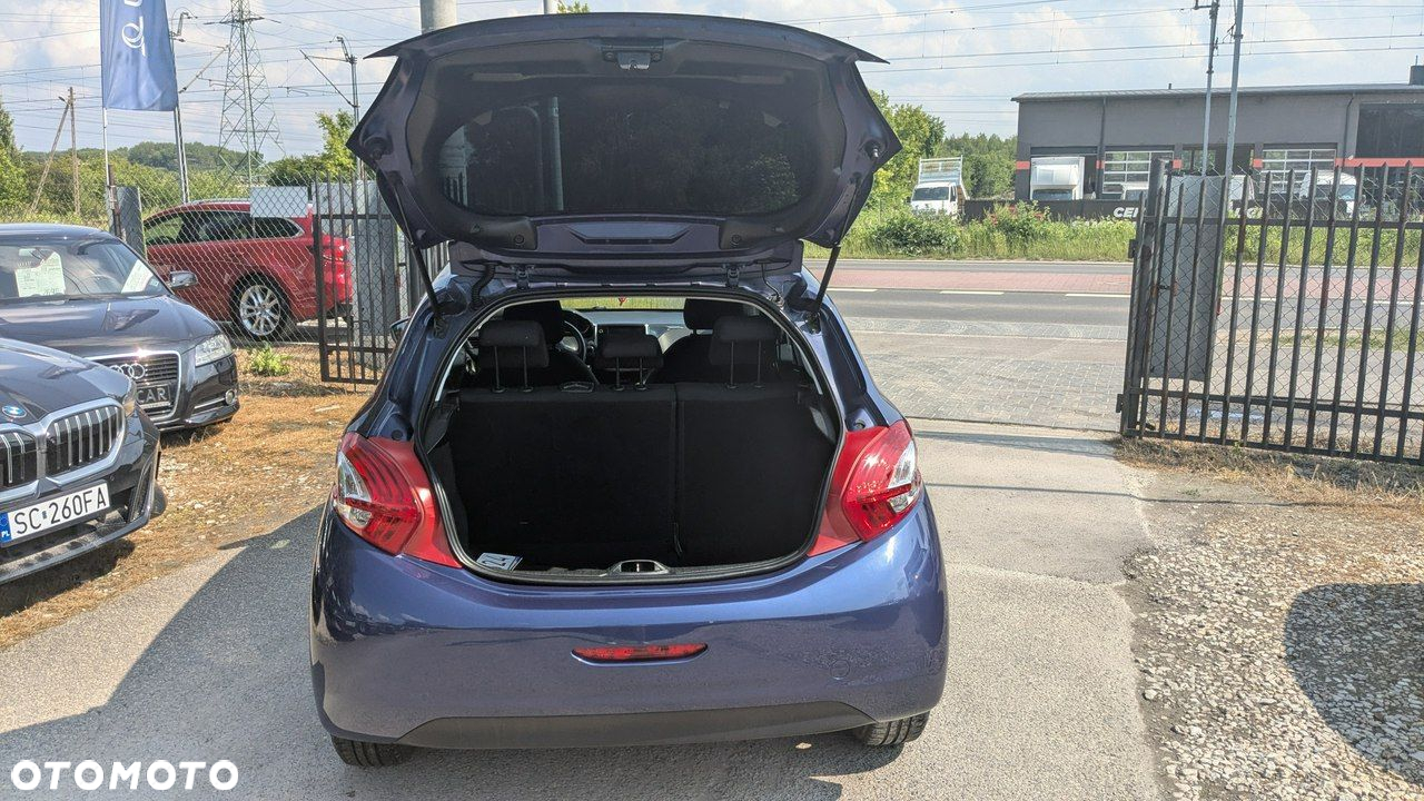 Peugeot 208 - 34