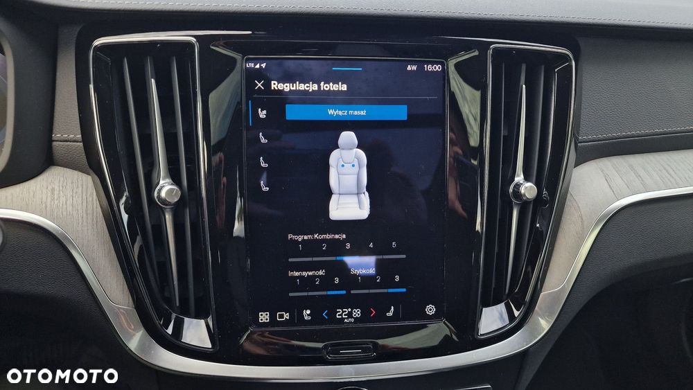 Volvo V60 Cross Country - 21