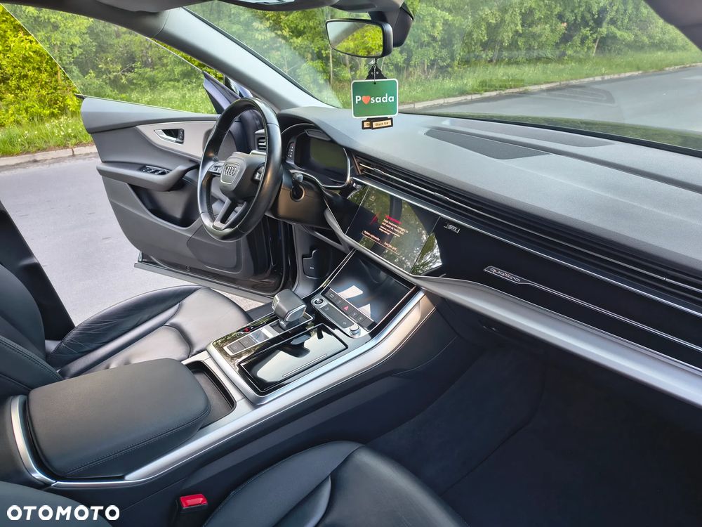 Audi Q8 - 10