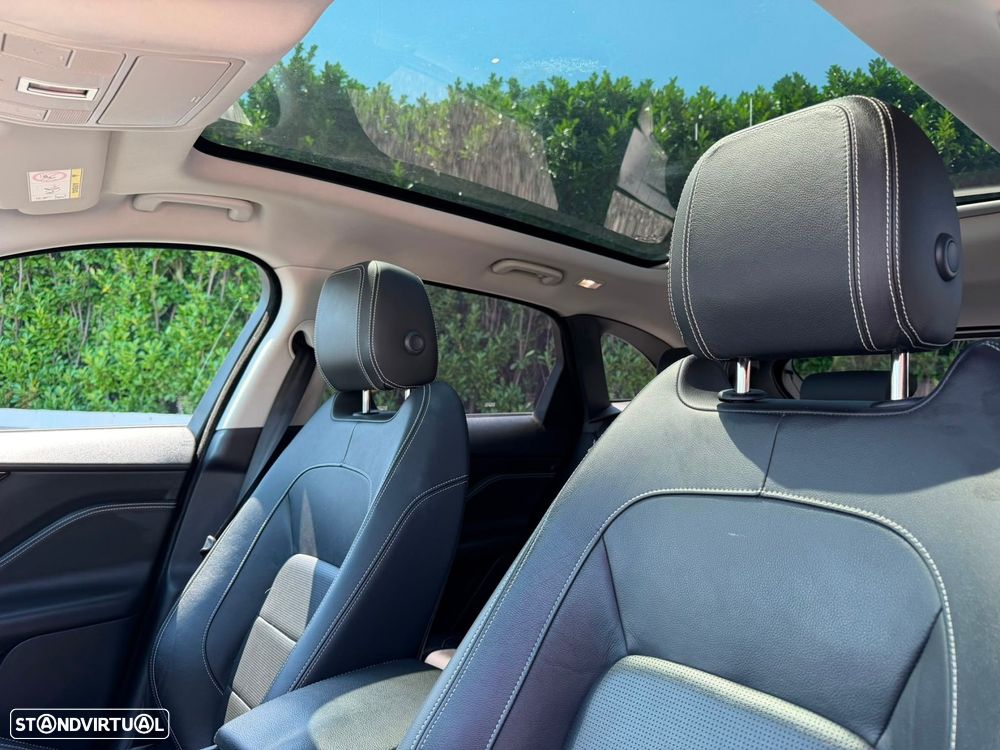 Jaguar F-Pace 2.0 i4D R-Sport Aut. - 29